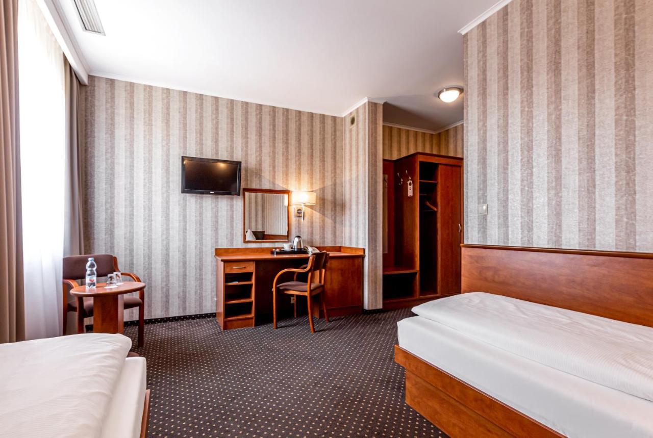 Premium Hotel Bacero Wroclaw Exterior photo